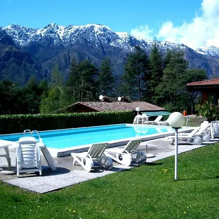— Pool — Idro * Vesta